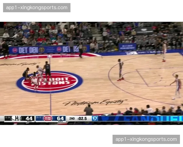 活塞外线猎杀网络 奥萨尔汤普森领衔制造对手高失误率转化反击